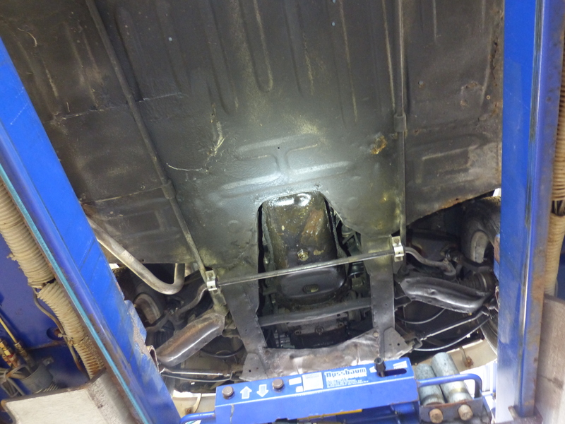 Unten Motorraum
